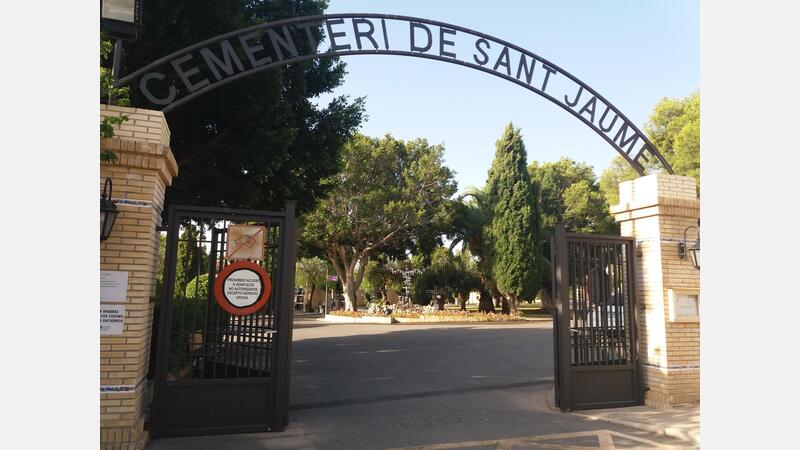 Cementerio Sant Jaume. Entrada principal