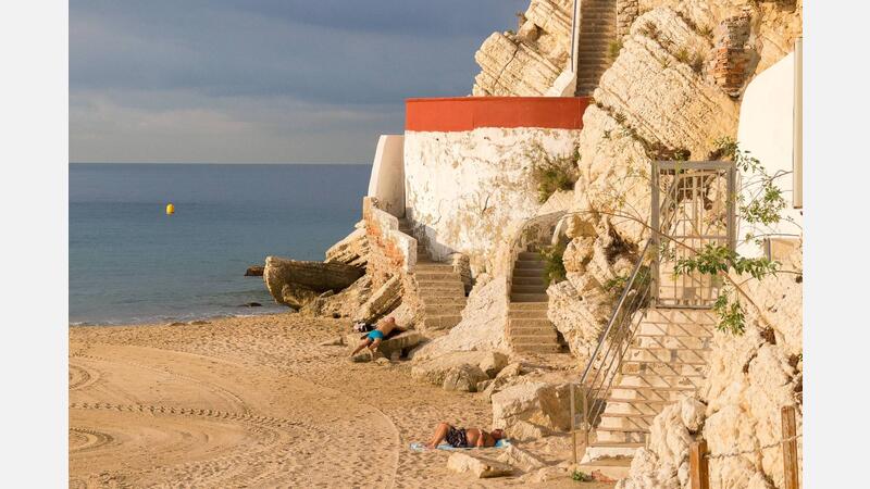 Playa y paseo de levante. El Torrejó