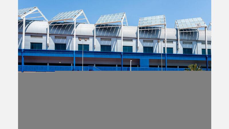 Palacio deportes l´Illa. Canchas basket exteriores