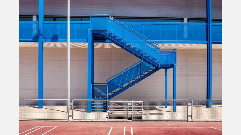 Palacio deportes l´Illa. Escaleras acceso pabellón 