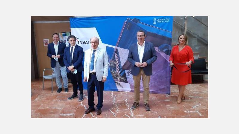 Toni Pérez, en la Asamblea de Hosbec y ante el secretario autonómico de Turismo, reclama que los fondos europeos reposicionen el turismo
