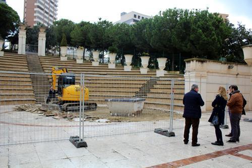 El Ayuntamiento inicia el arreglo del pavimento del anfiteatro Óscar Esplá de l’Aigüera El Ayuntamiento inicia el arreglo del pavimento del anfiteatro Óscar Esplá de l’Aigüera