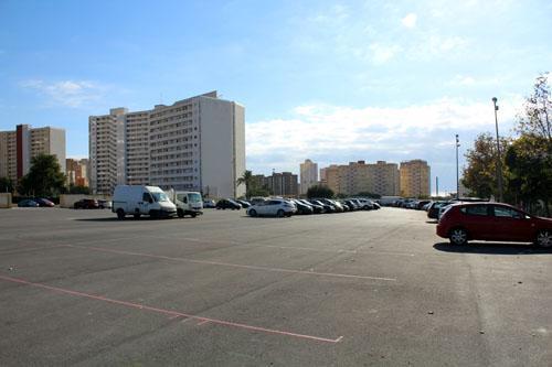 El mercadillo se traslada al recinto ferial hasta mediados de marzo por el ajardinamiento del Parque de Foietes El mercadillo se traslada al recinto ferial hasta mediados de marzo por el ajardinamiento del Parque de Foietes
