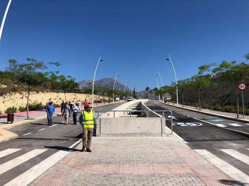 Benidorm abre al tránsito peatonal más viales en Poniente 