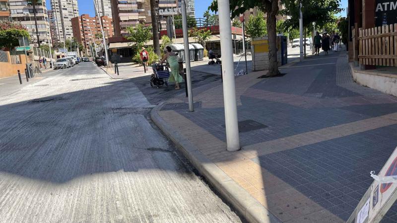 Benidorm finaliza esta semana la renovación de la calle Esperanto entre Orts Llorca y Europa.