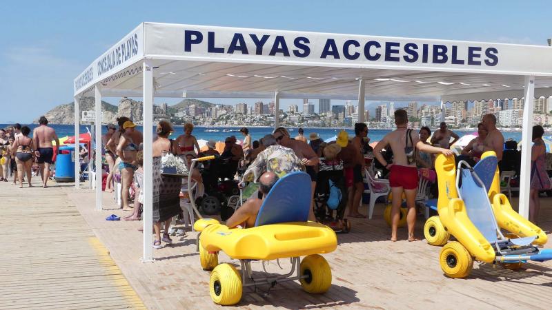Más de 5.000 personas han utilizado los puntos de playas accesibles durante los dos primeros meses de temporada alta Playas Accesibles.