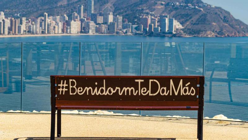 #BenidormTeDaMás.