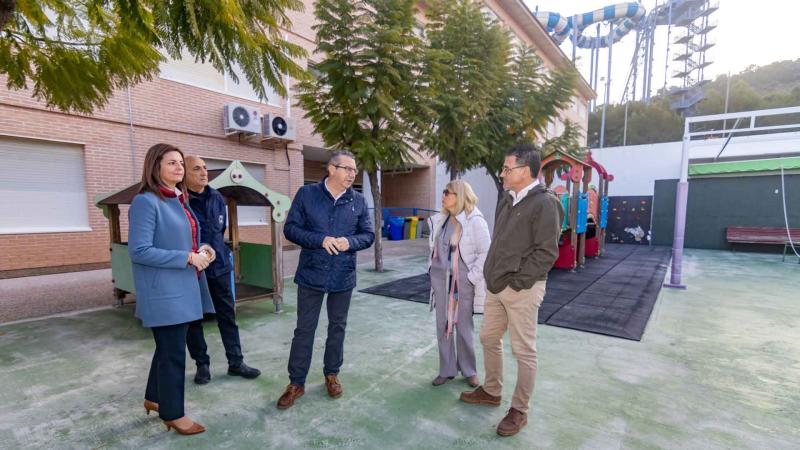 El Ayuntamiento realiza mejoras en 10 centros educativos de Benidorm durante las vacaciones navideñas.