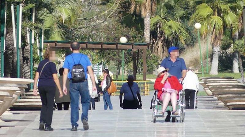 Benidorm destina 500.000 euros para continuar con el Programa de Ayudas para la Atención Domiciliaria. Benidorm destina 500.000 euros para continuar con el Programa de Ayudas para la Atención Domiciliaria.