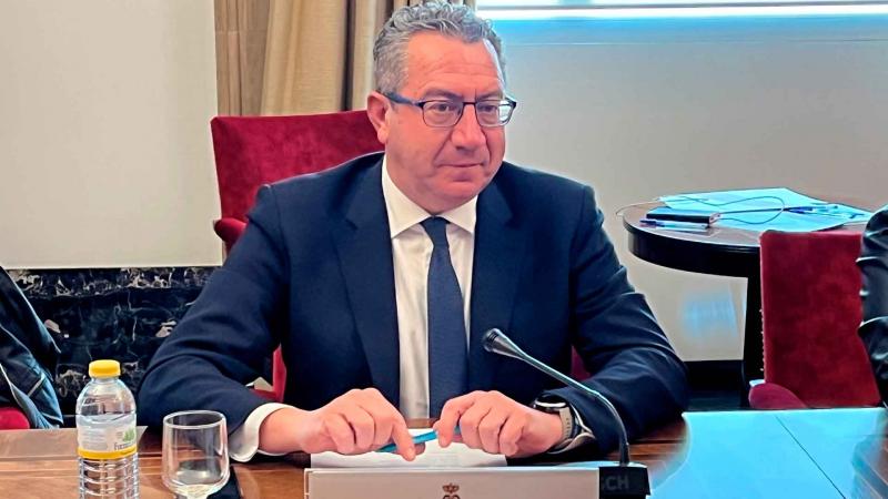 Pérez defiende en el Congreso la sostenibilidad del programa de vacaciones sociales del imserso Toni Pérez alcalde de Benidorm