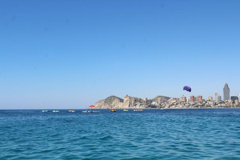 Benidorm saca a licitación las actividades lúdicas de sus playas Playa de Benidorm