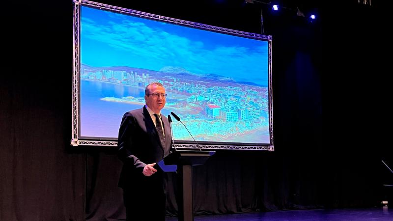 Toni Pérez inaugura el tercer congreso de drones policiales Congreso de drones en Benidorm