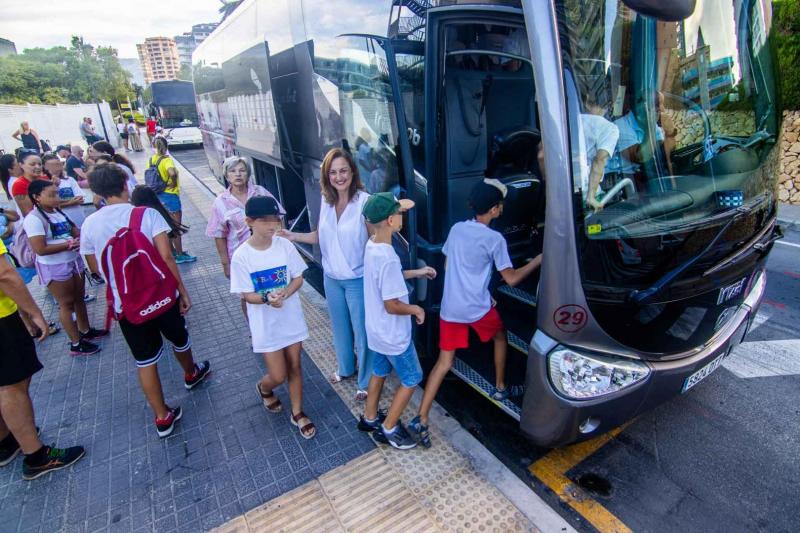 El ‘Programa Verano’ de Juventud finaliza con una excursión al Castell de Guadalest El ‘Programa Verano’ de Juventud finaliza con una excursión al Castell de Guadalest