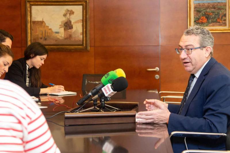 Toni Pérez alcalde de Benidorm en rueda de prensa