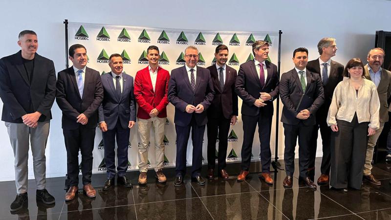 El alcalde defiende que la “constante renovación hotelera es una estrategia que reposiciona a mejor el destino Benidorm”
