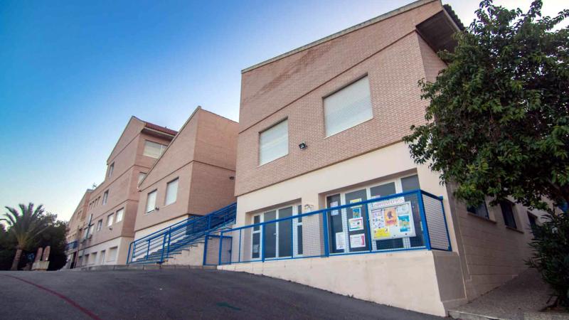 Diez colegios e institutos de Benidorm tendrán refuerzos de lectura y matemáticas para mejorar el rendimiento del alumnado Diez colegios e institutos de Benidorm tendrán refuerzos de lectura y matemáticas para mejorar el rendimiento del alumnado