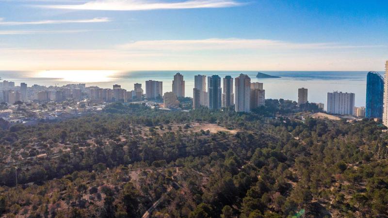 Benidorm incorpora 3,5 kilómetros de nuevos senderos en la zona de Xixo en el parque El Moralet 