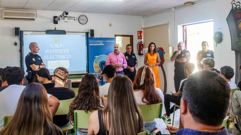 450 patinetes retirados de la vía pública y trasladados al depósito municipal en Benidorm por infringir la Ordenanza de Movilidad