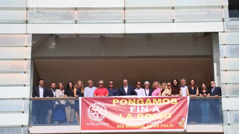 Benidorm se une al Club Rotario en su campaña por el Día Mundial para la Erradicación de la Polio Benidorm se une al Club Rotario en su campaña por el Día Mundial para la Erradicación de la Polio