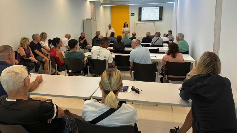 Benidorm ofrece una charla sobre agricultura ecológica a los adjudicatarios de los nuevos huertos urbanos de l’Horta Benidorm ofrece una charla sobre agricultura ecológica a los adjudicatarios de los nuevos huertos urbanos de l’Horta