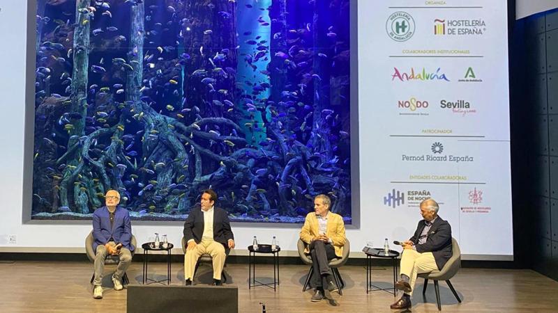 El concejal de Eventos participa en el II Congreso Nacional Hostelocio que se celebra en Sevilla El concejal de Eventos participa en el II Congreso Nacional Hostelocio que se celebra en Sevilla