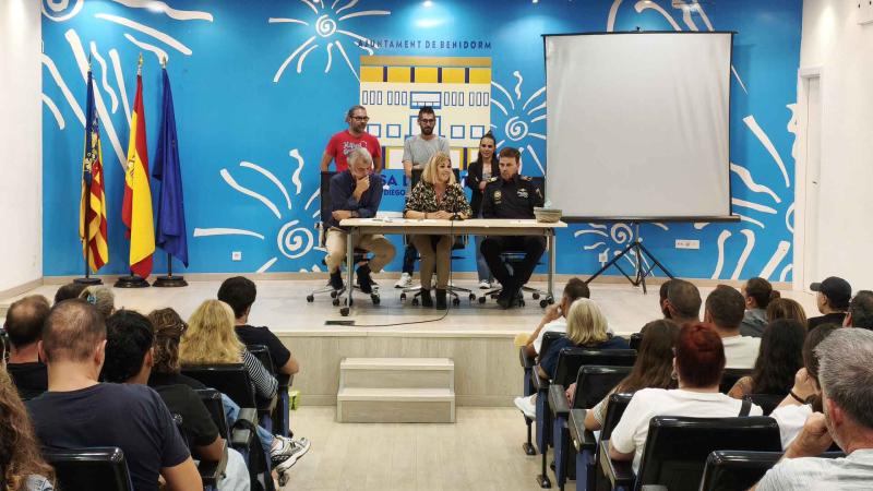 El ‘Dia de les Penyes’ inicia este sábado en Benidorm la cuenta atrás para sus Festes Majors Patronals El ‘Dia de les Penyes’ inicia este sábado en Benidorm la cuenta atrás para sus Festes Majors Patronals