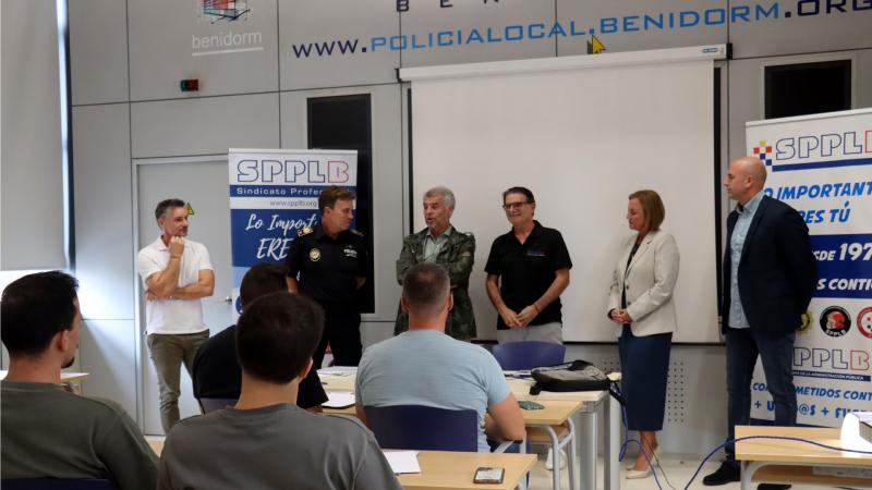 La Policía Local amplía su formación con un curso de inspección con perros en locales nocturnos La Policía Local amplía su formación con un curso de inspección con perros en locales nocturnos
