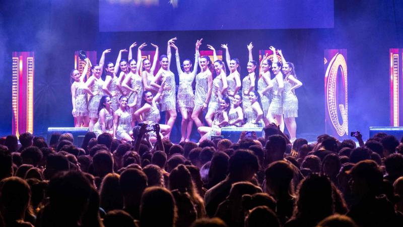 Actuación de Paula Pascual sus damas. Actuación de Paula Pascual sus damas.