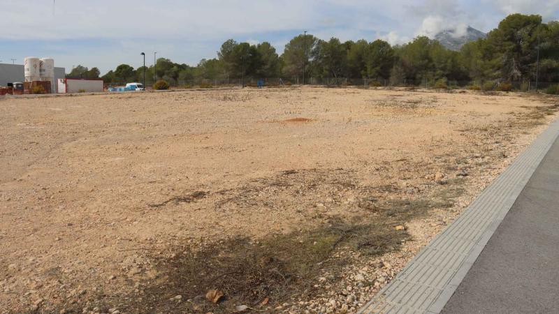 El Ayuntamiento incrementa las plazas de aparcamiento en el Cementerio de Sant Jaume por Todos los Santos El Ayuntamiento incrementa las plazas de aparcamiento en el Cementerio de Sant Jaume por Todos los Santos