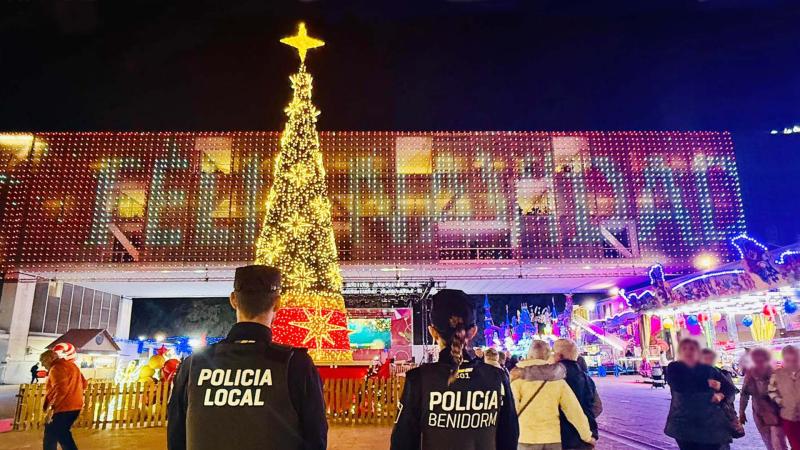 La Policía Local de Benidorm activa la campaña ‘Navidad segura’ en las zonas más concurridas 