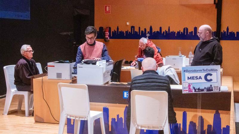 Balance de las primeras cinco horas de la campaña #BenidormTeDaMás: más de 19.000 bonos descargados y cerca de 1.200 canjeados
