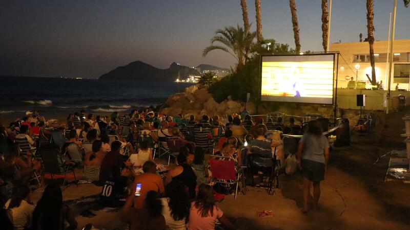 Cine en la playa