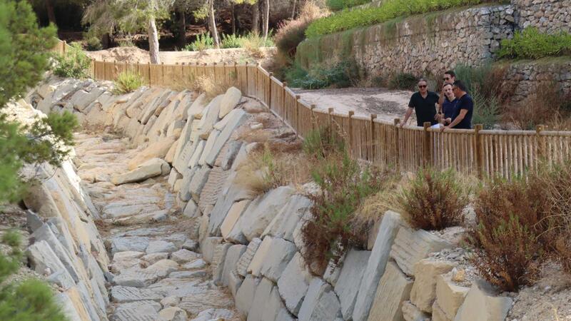 Benidorm culmina aquests dies la neteja del tram urbà dels barrancs davant la previsible arribada de pluges torrencials a la tardor