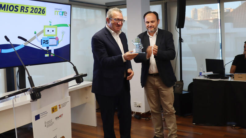 El Consorci Mare premia a Benidorm pel seu compromís amb el reciclatge de tèxtils