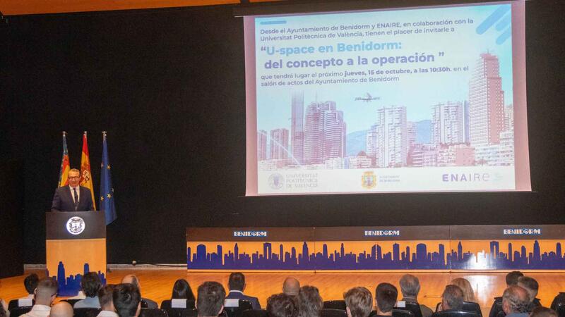 Benidorm acoge una jornada sobre el uso de drones y la gestión del espacio aéreo con los principales operadores del sector