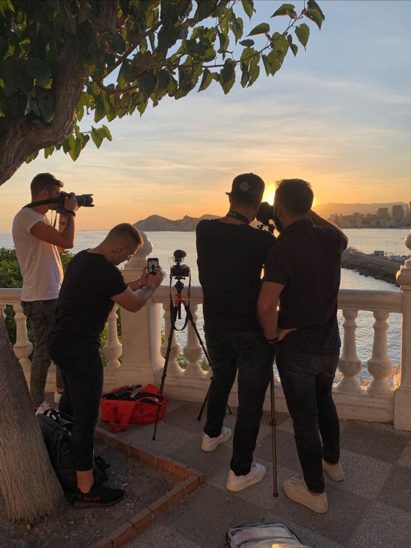 Benidorm muestra sus mejores planos a seis expertos en generar contenido en vídeo Benidorm muestra sus mejores planos a seis expertos en generar contenido en vídeo