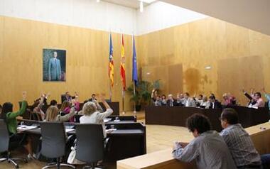 El Pleno aprueba la ‘Distinció Cultural Ciutat de Benidorm’ para Vicente Llorca Zaragoza y el Club de Pilota
