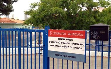 Benidorm inicia el martes la retirada de la cubierta de fibrocemento del colegio Vasco Núñez