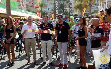 La salida de la vigésima etapa de ‘La Vuelta’ proyecta la imagen internacional de Benidorm en más de 190 países