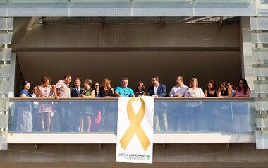 Benidorm se suma a la campaña de la lucha contra el cáncer infantil