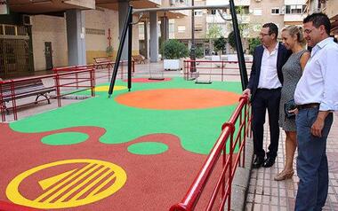 The Glorieta Carrascos reopens its playground with more safety and accessibility improvements
