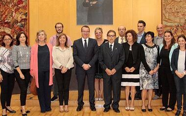 Casimiro Vila recibe el premio al Vecino Ejemplar de Benidorm 2016