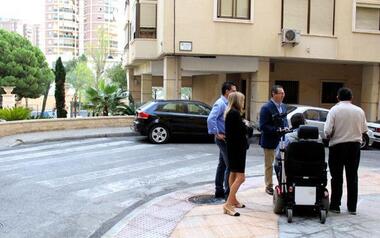Benidorm elimina las barreras arquitectónicas de la calle Ondulada y adyacentes, y crea itinerarios peatonales seguros