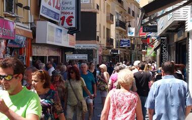 El comercio de Benidorm podrá abrir el lunes de Fiestas Mayores Patronales