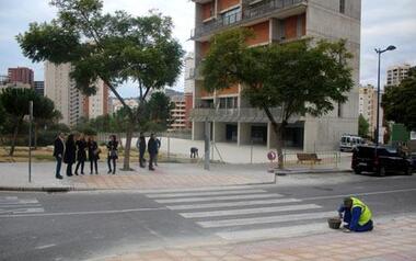 Benidorm asfalta varias calles de La Cala y mejora la accesibilidad 