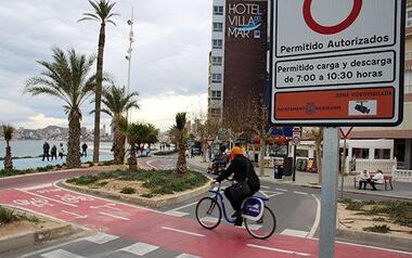Más de 2.100 residentes ya están autorizados a circular por Armada Española, que a partir del lunes será 100% semipeatonal