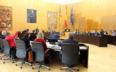 El pleno aprueba inicialmente un presupuesto de más de 93 millones con los votos del gobierno, Cs y CBM