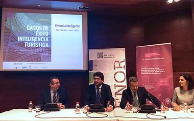 Benidorm expone en Murcia su experiencia de gestión turística inteligente 