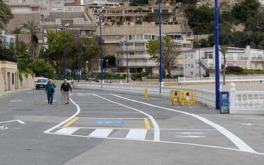El Ayuntamiento mejora la imagen y la seguridad peatonal en el Paseo de Tamarindos