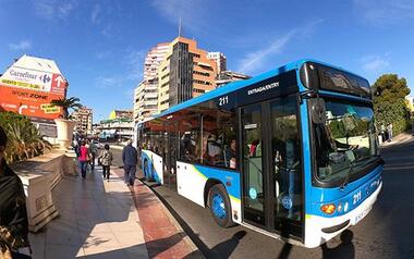 Educación habilita autobuses para desplazar a La Nucía a los alumnos de Selectividad